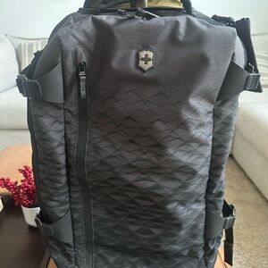Victorinox Charcoal Gray Men's luggage